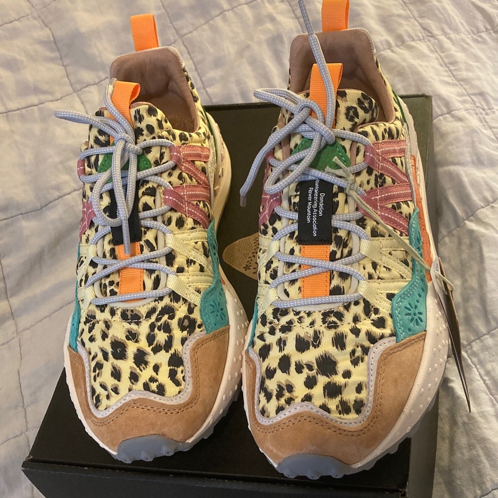 Flower Mountain Washi Sneakers NIB NWT Size 8 | Fits 8.5–9 Colorful Animal Print